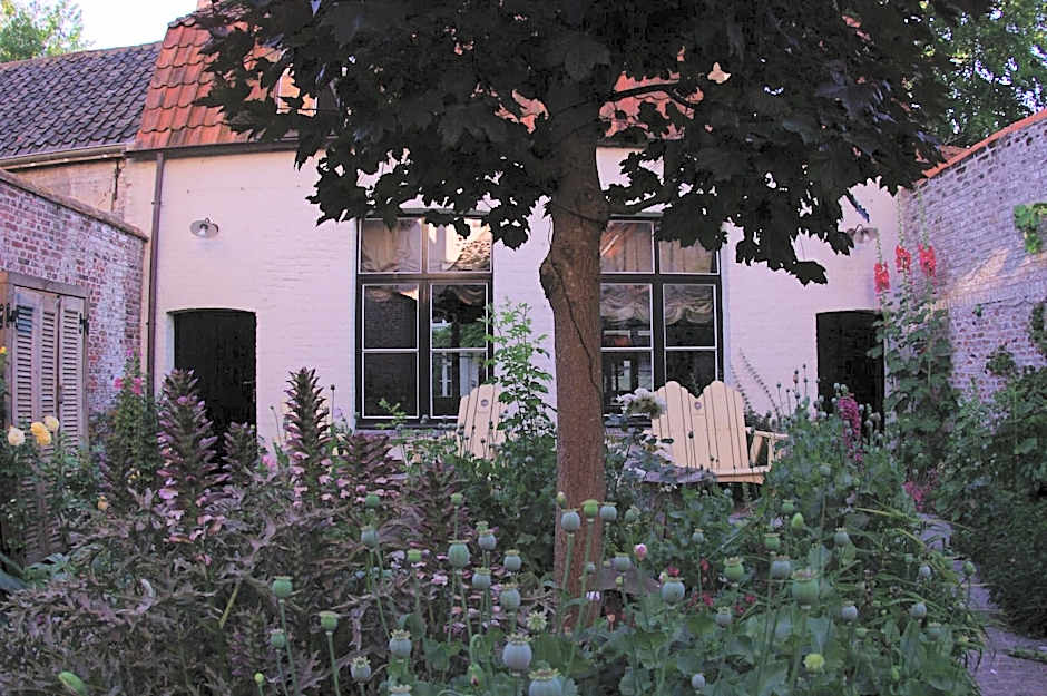 B&B Canal Deluxe