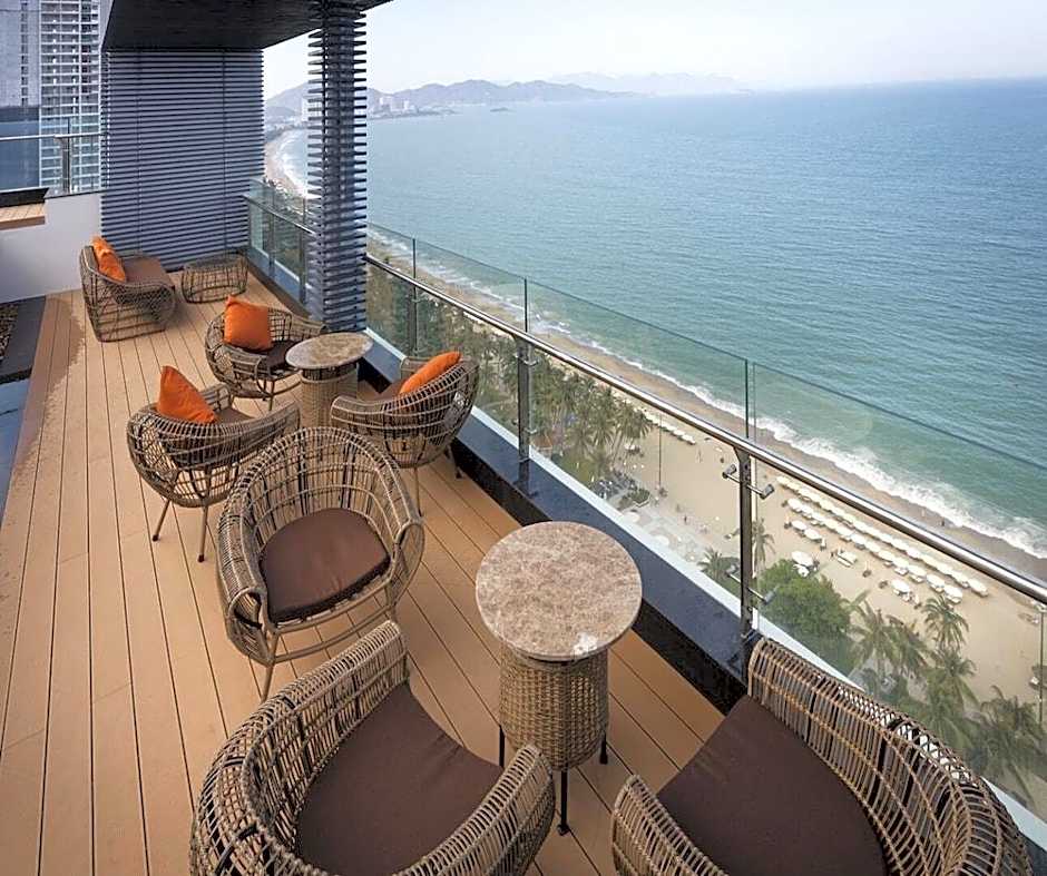 Comodo Nha Trang Hotel