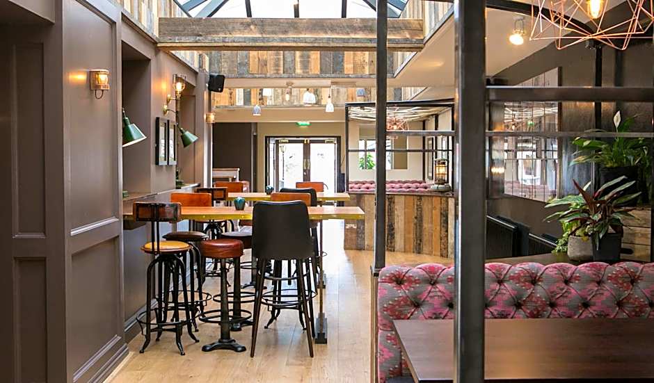 The Elephant at the Market