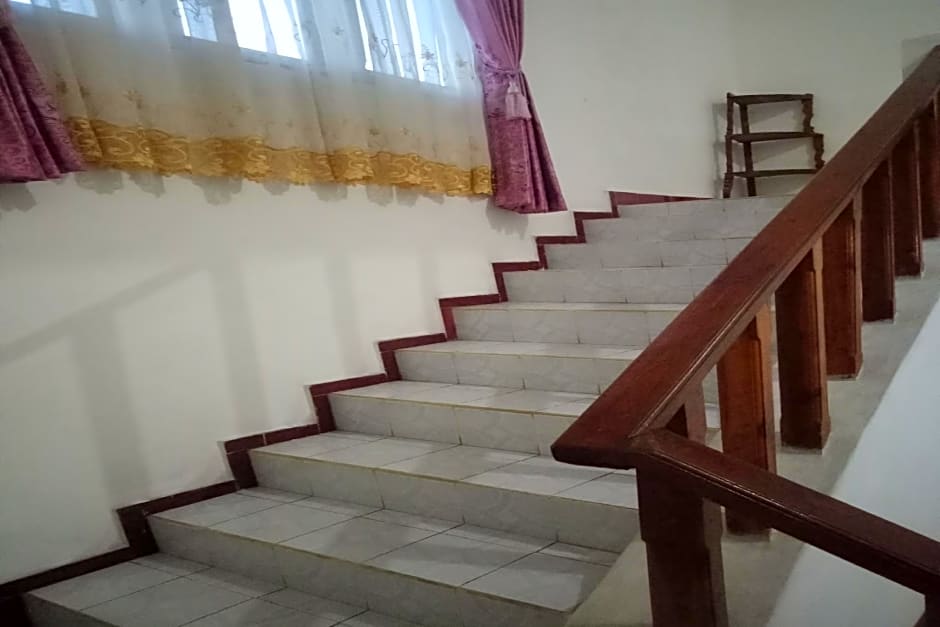 Collection O 92897 Hotel Intan Near Kantor Syahbandar Bawean