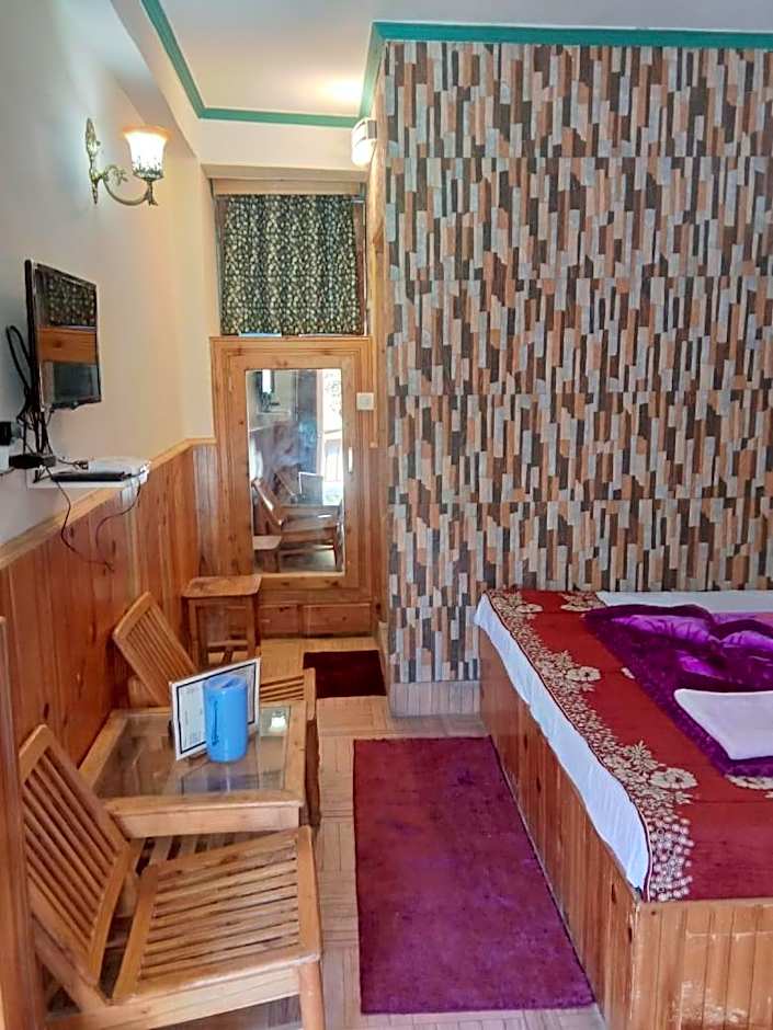Hotel Hadimba Heights – Manali, PA