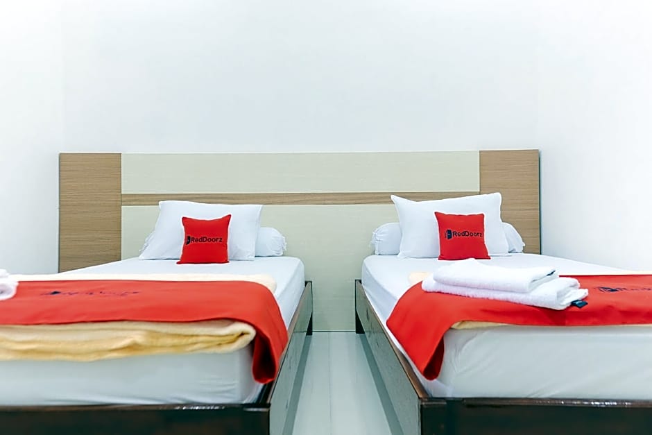 RedDoorz Syariah @ Jalan Ir Haji Juanda Jambi