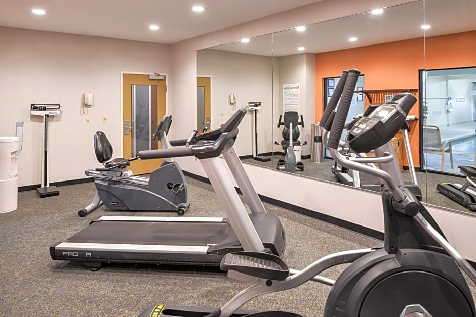 Holiday Inn Express Hotel & Suites Clifton Park, an IHG Hotel