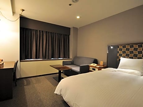 Single Room - Smoking