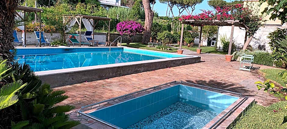 Villa Olivia Residence Ischia - Monolocali e Bilocali nel Verde con Piscine e Vista Mare