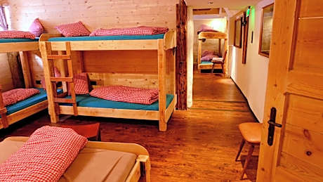 Hostel Weisses Rössl