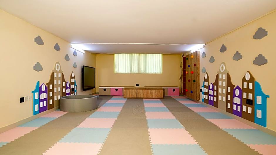 Royal Grand Suite Hotel