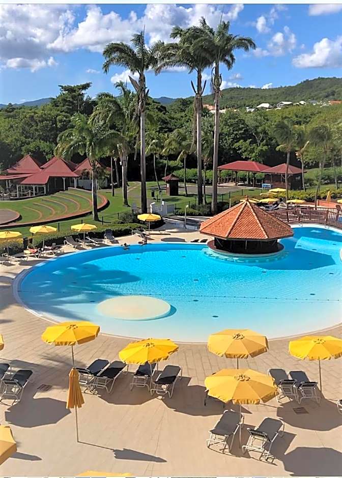 SUPERBE STUDIO MARTINIQUE VUE ROCHER DU DIAMANT