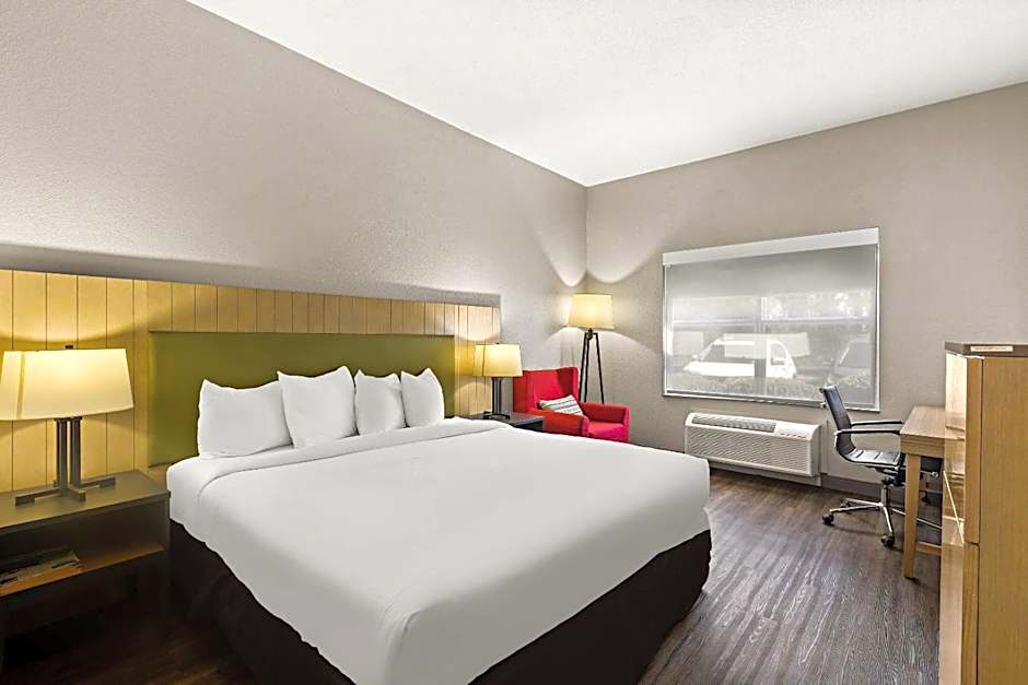 Country Inn & Suites by Radisson, Hinesville, GA