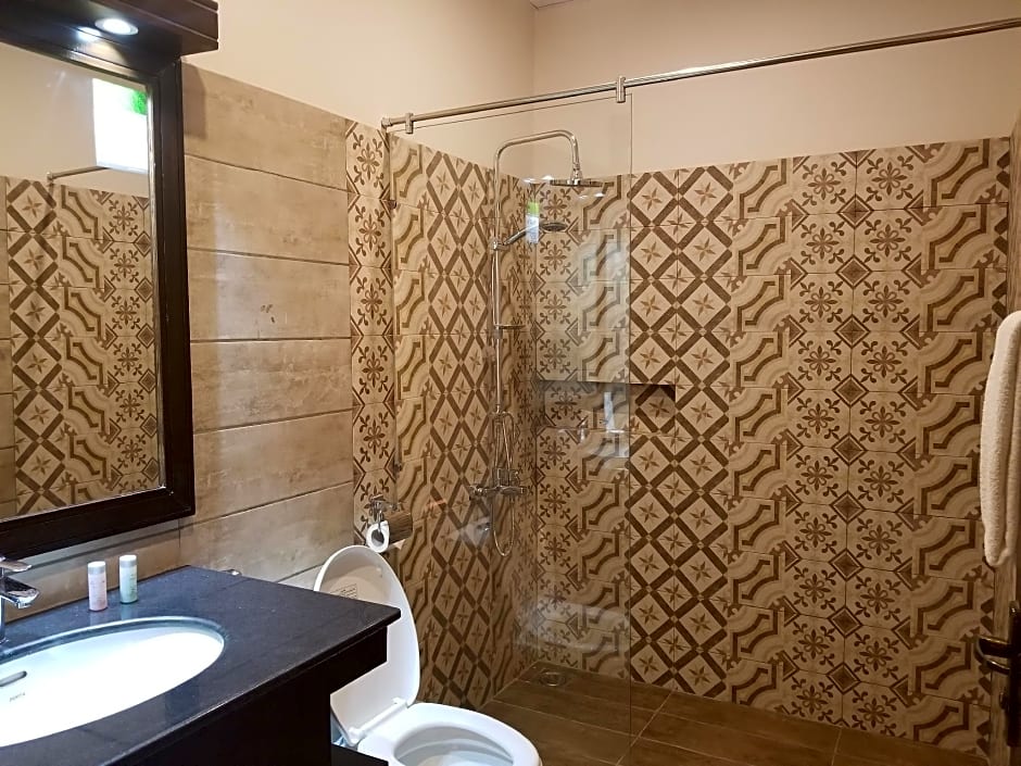 Zifan Hotel & Suites