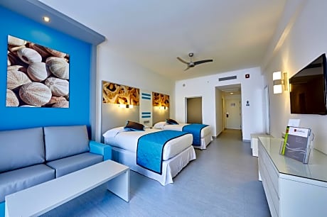 Double Room with partial sea view