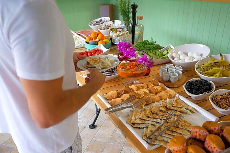 WEST HOUSE EXCLUSIVE HOTEL