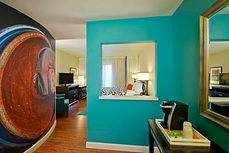 Premium King Room with Balcony