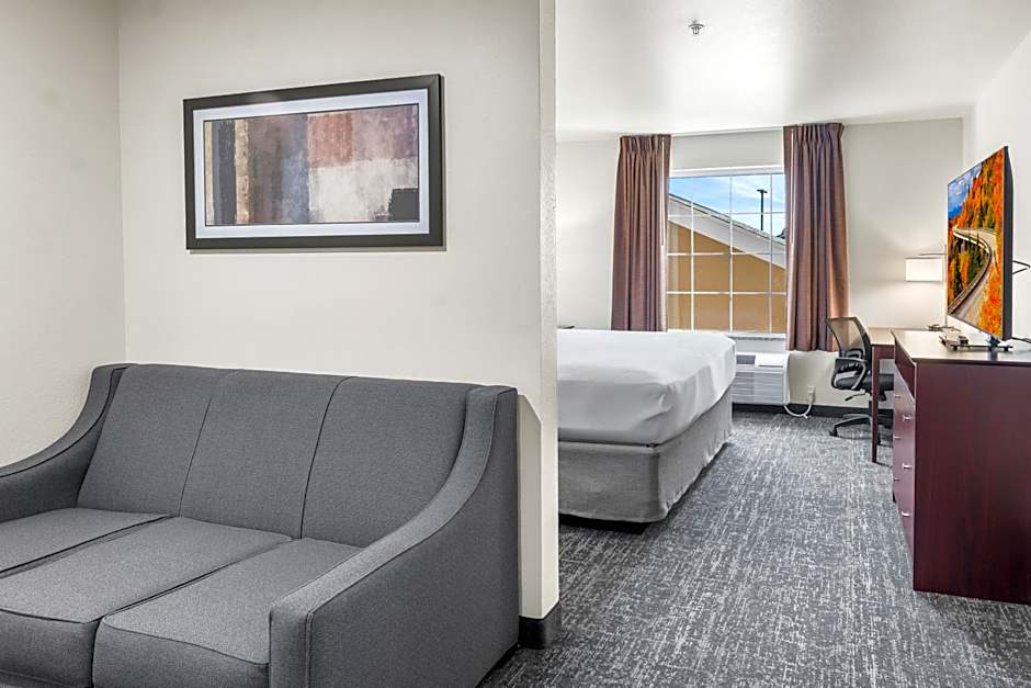 Cobblestone Hotel & Suites Denmark - Green Bay