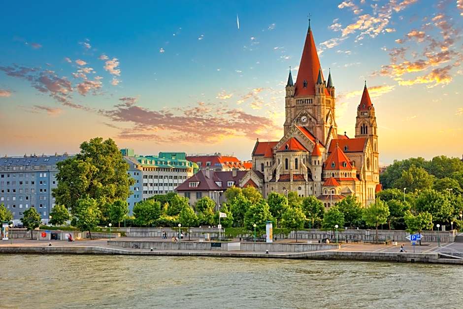 St Christopher's Vienna