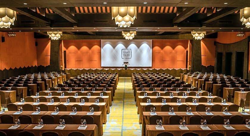 Legacy Yen Tu-MGallery by Sofitel