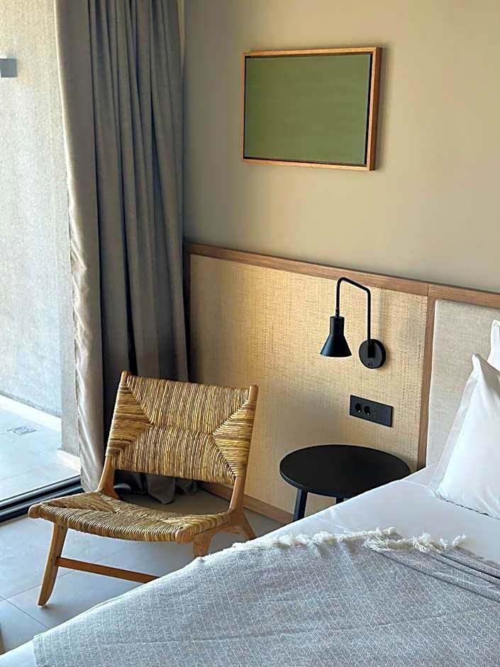 Molum Hotel & Residences