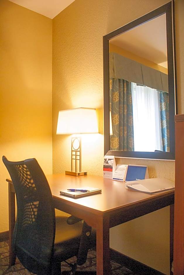 Holiday Inn Express & Suites Jacksonville South - I-295 By IHG