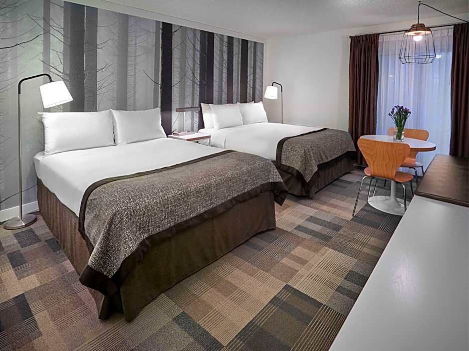 Coast Canmore Hotel & Conference Centre