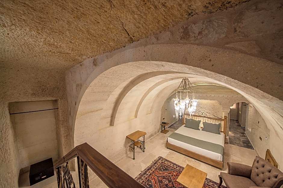 Ares Cave Suites