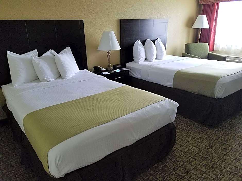 Best Western Crossroads Inn