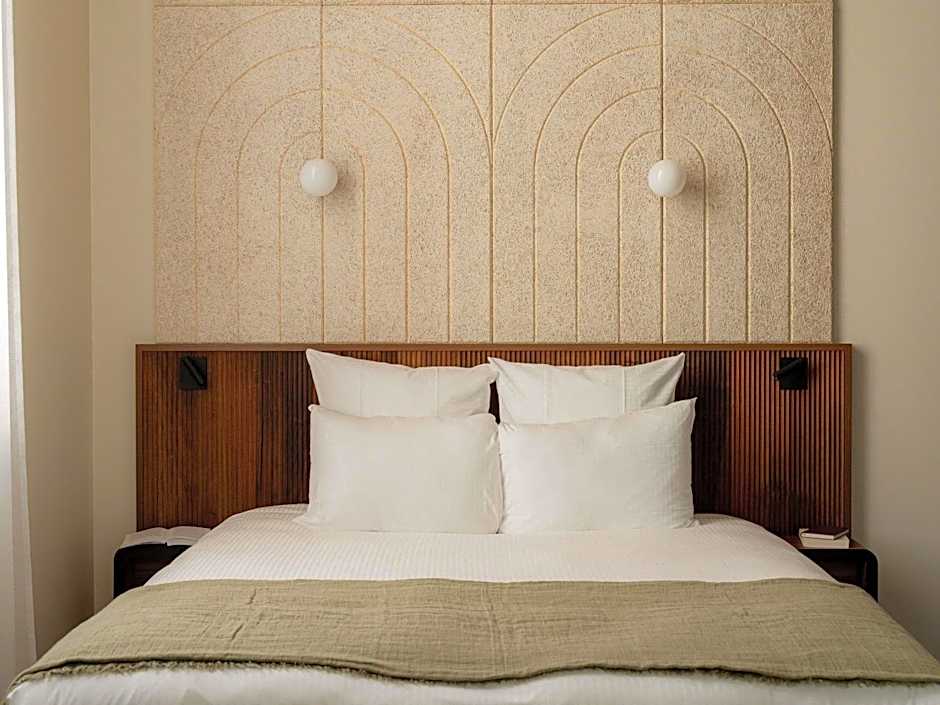 Hôtel Fort St Laurent Lyon - Handwritten Collection