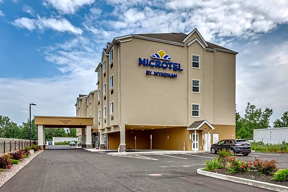 Microtel Inn & Suites by Wyndham Niagara Falls