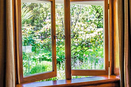 Superior Suite - The Hartley Room