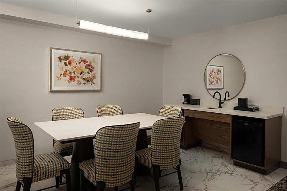 Embassy Suites by Hilton Cincinnati Northeast Blue Ash