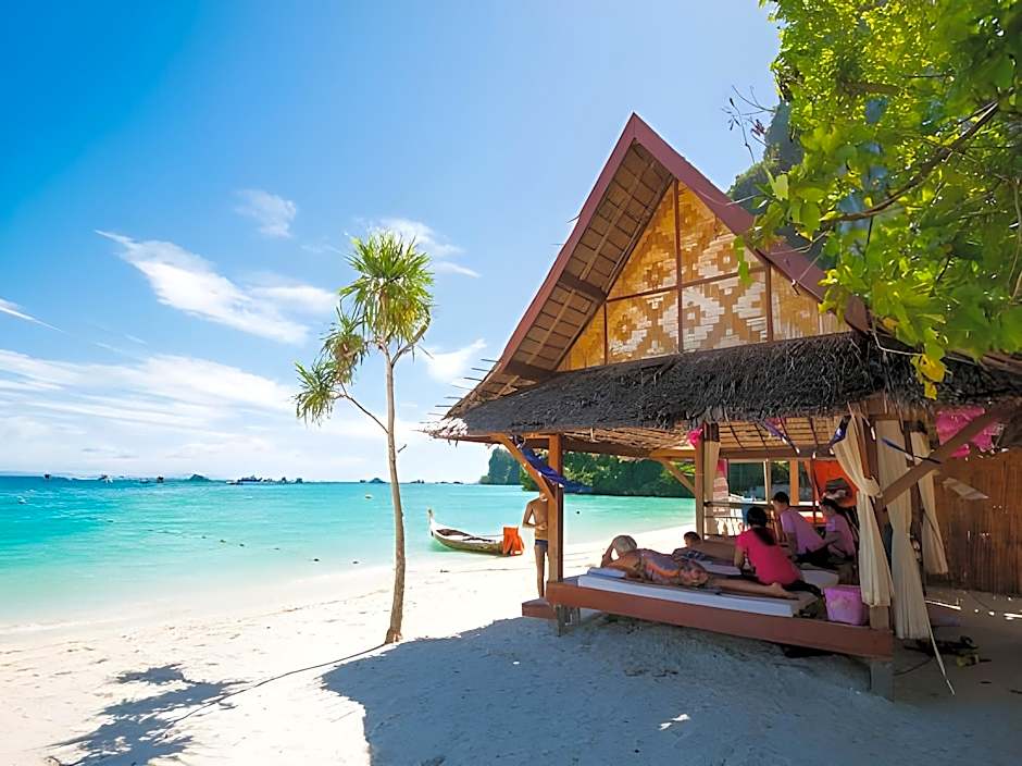 Phi Phi Nice Beach Hotel Hip