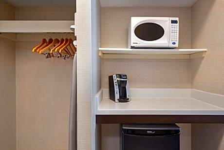 Standard Queen Room with Two Queen Beds