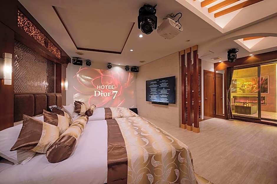 HOTEL Dior7¿¿¿
