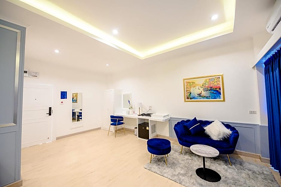 Marble Arch De Loei Hotel