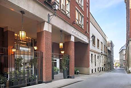 AC Hotel by Marriott Old Montreal