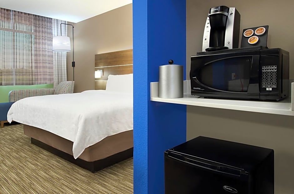 Holiday Inn Express And Suites Frisco NW