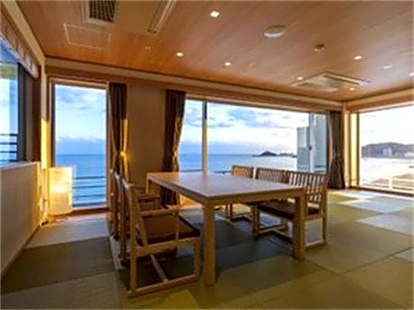 Corner Premium Suite with Open-Air Bath - Non-Smoking