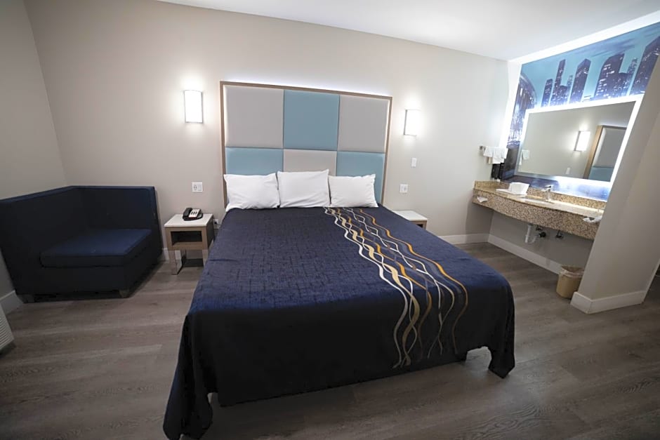 Mid City Inn & Suites Pico Rivera