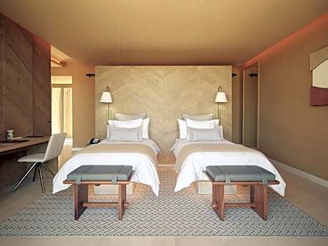 Serenity Pool Suite Twin