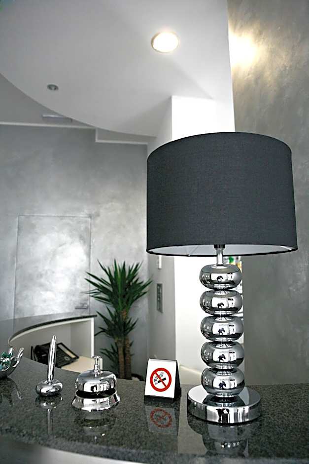 Gimmi Hotel