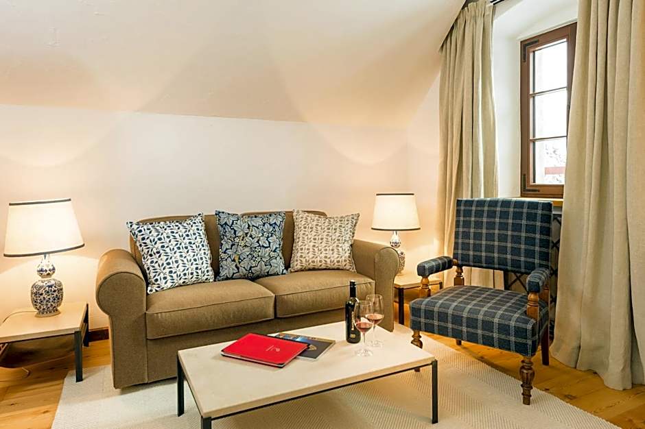 Schloss Prielau Hotel & Restaurants