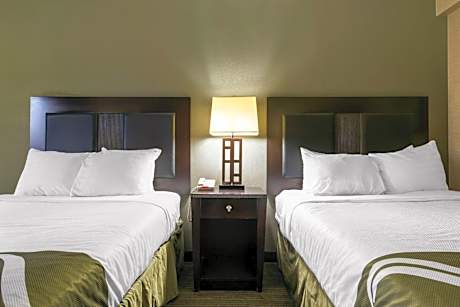 Deluxe Queen Room with Two Queen Beds