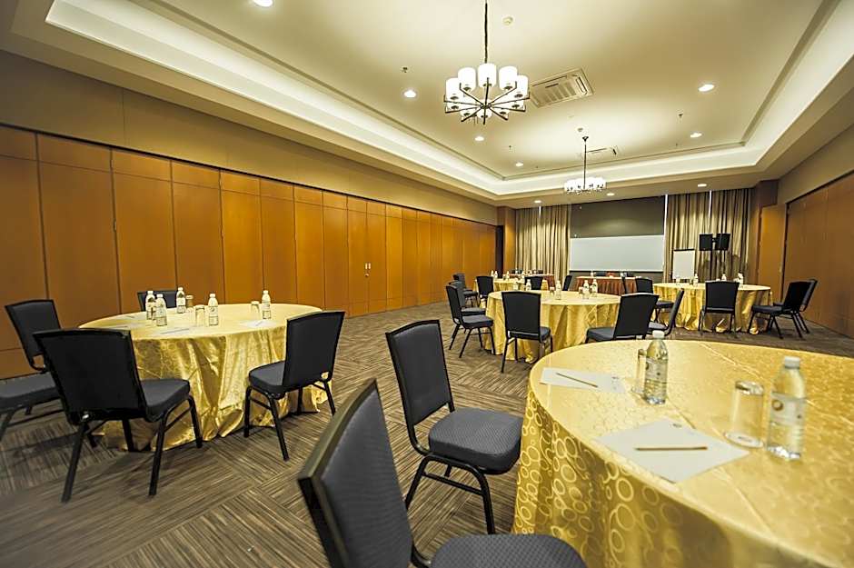 Garden Sentral Hotel