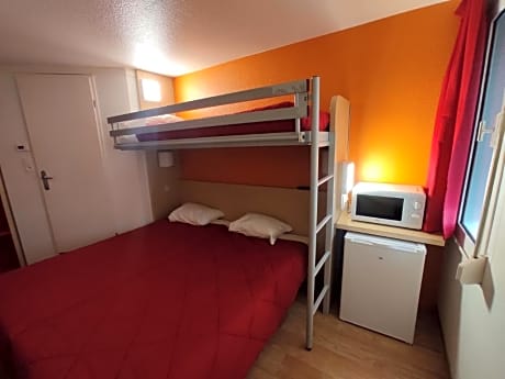 3 Single Beds - Essentiel Plus Room