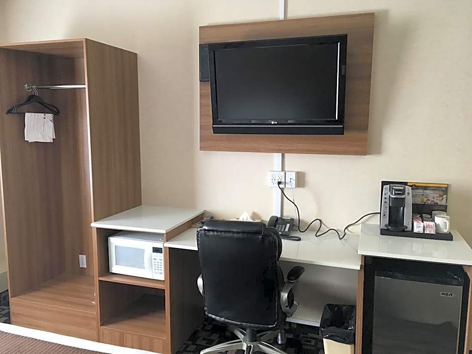 Baymont by Wyndham Medicine Hat