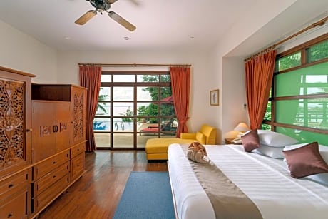  Three-Bedroom Sea Front Private Pool villa