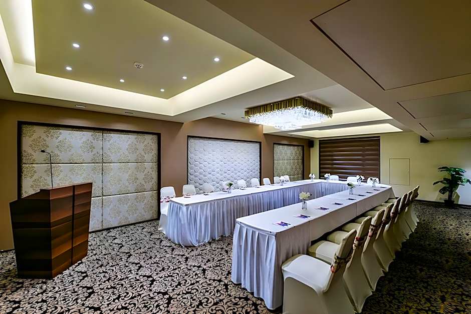 The International by Tunga