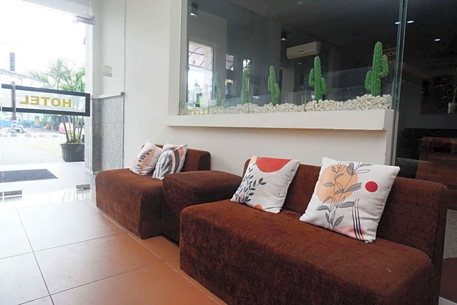 RedDoorz Syariah @ Namira Hotel