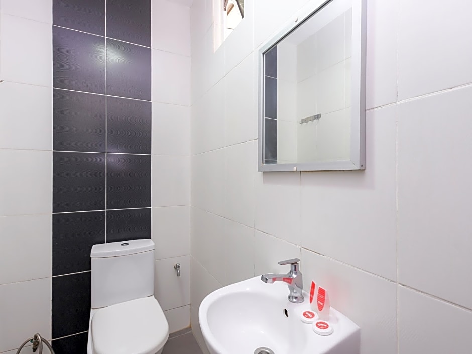 OYO 728 Tai Pan Hotel