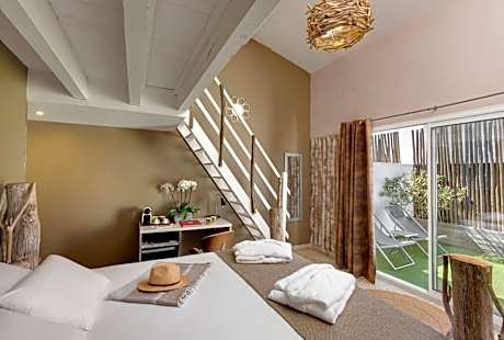 Family Room with Patio