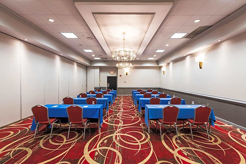 Crowne Plaza Newark Airport By IHG